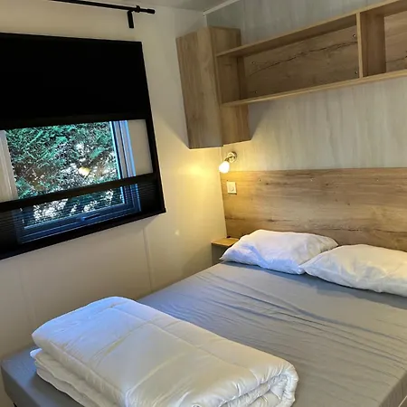 Кемпинг Mobil'home - **** Les Charmettes Ле-Мат